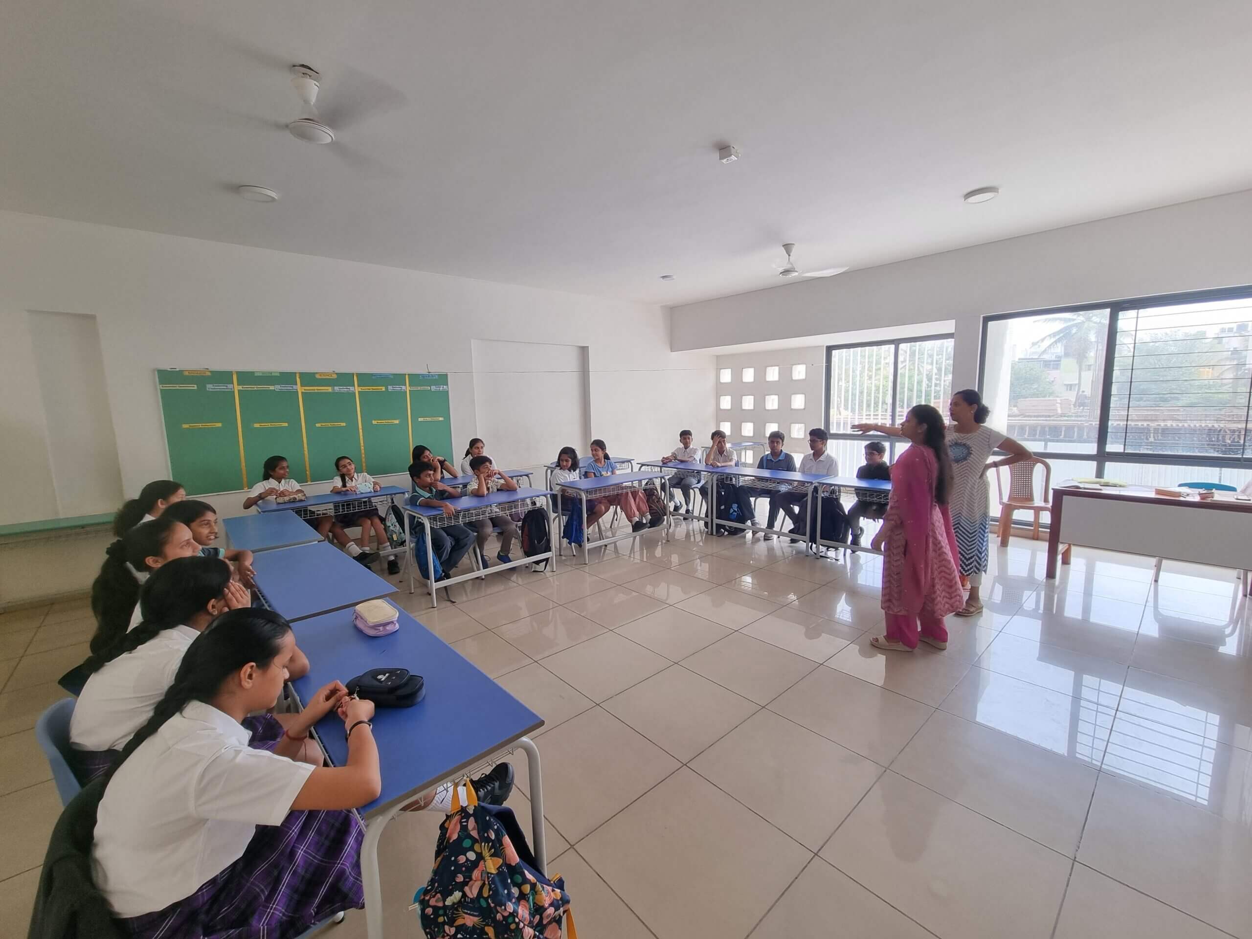 Round Table Discussions: A Collaborative Teaching Tool for Active Learning